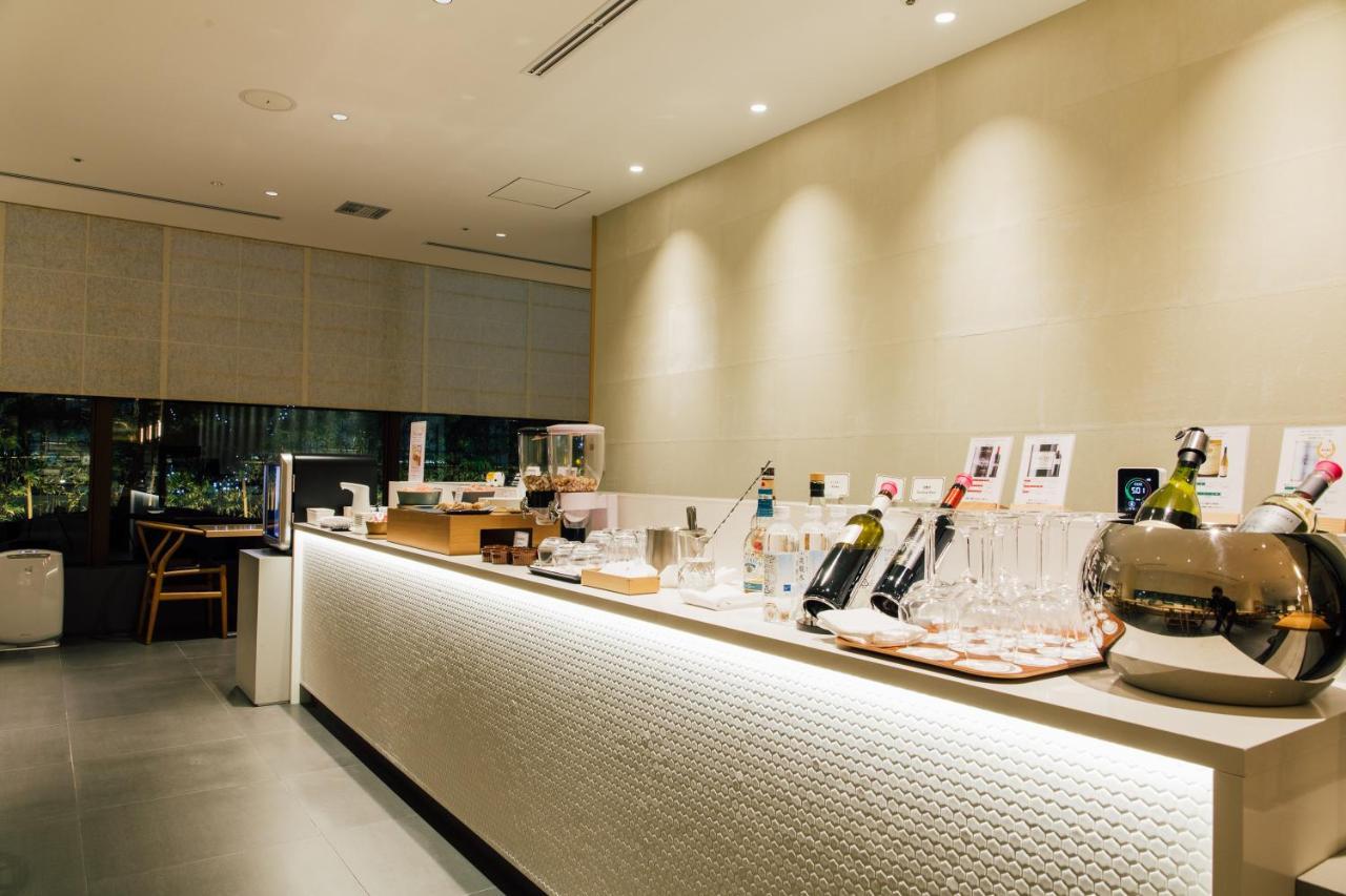Kanazawa Tokyu Hotel Exterior foto The bar at the lounge